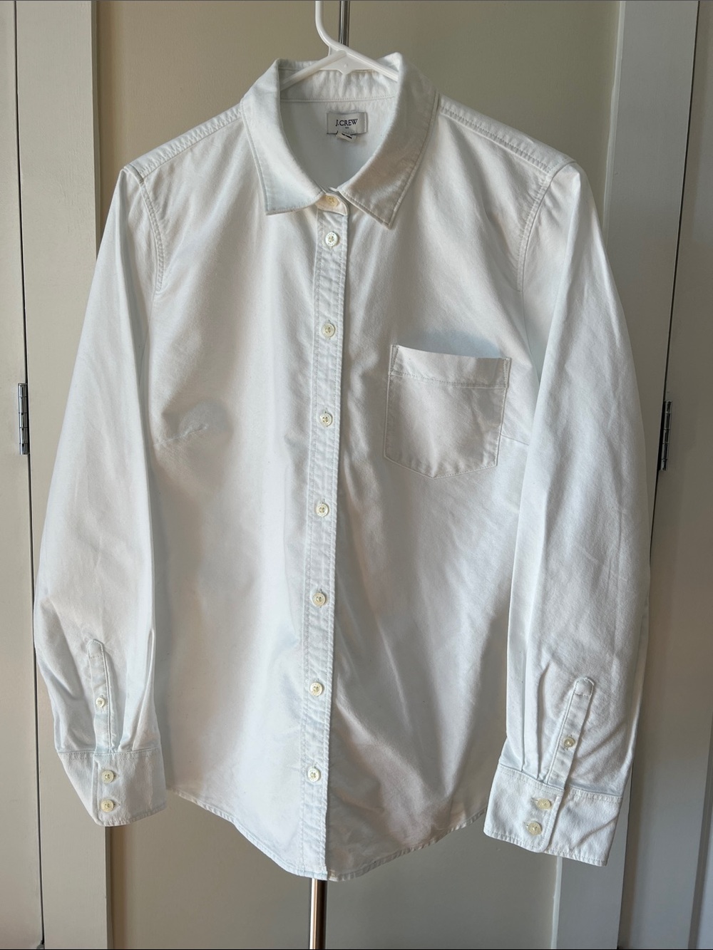 J. Crew Women’s White Button-Up Oxford Shirt in Signature Fit size L